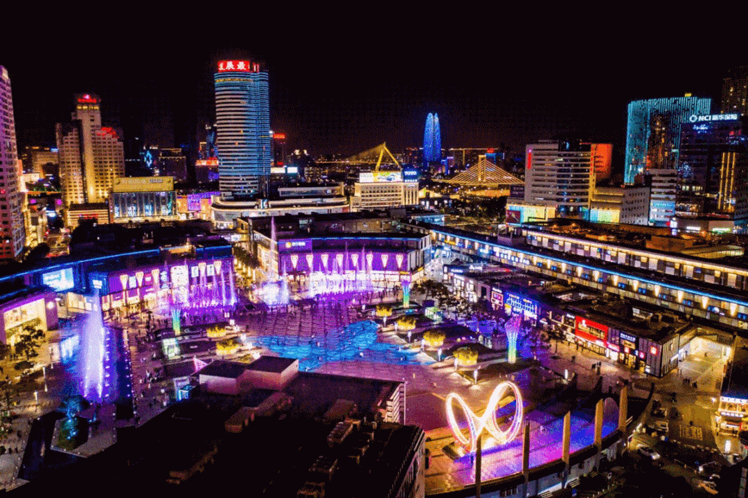 金牛跃出大屏天一广场添春节打卡新景点