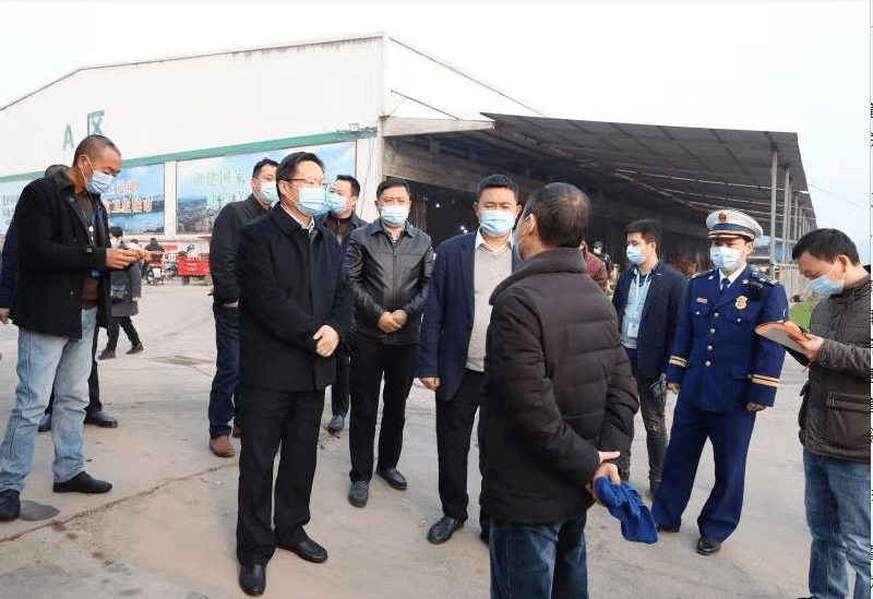 邓继红率队开展节前督导检查