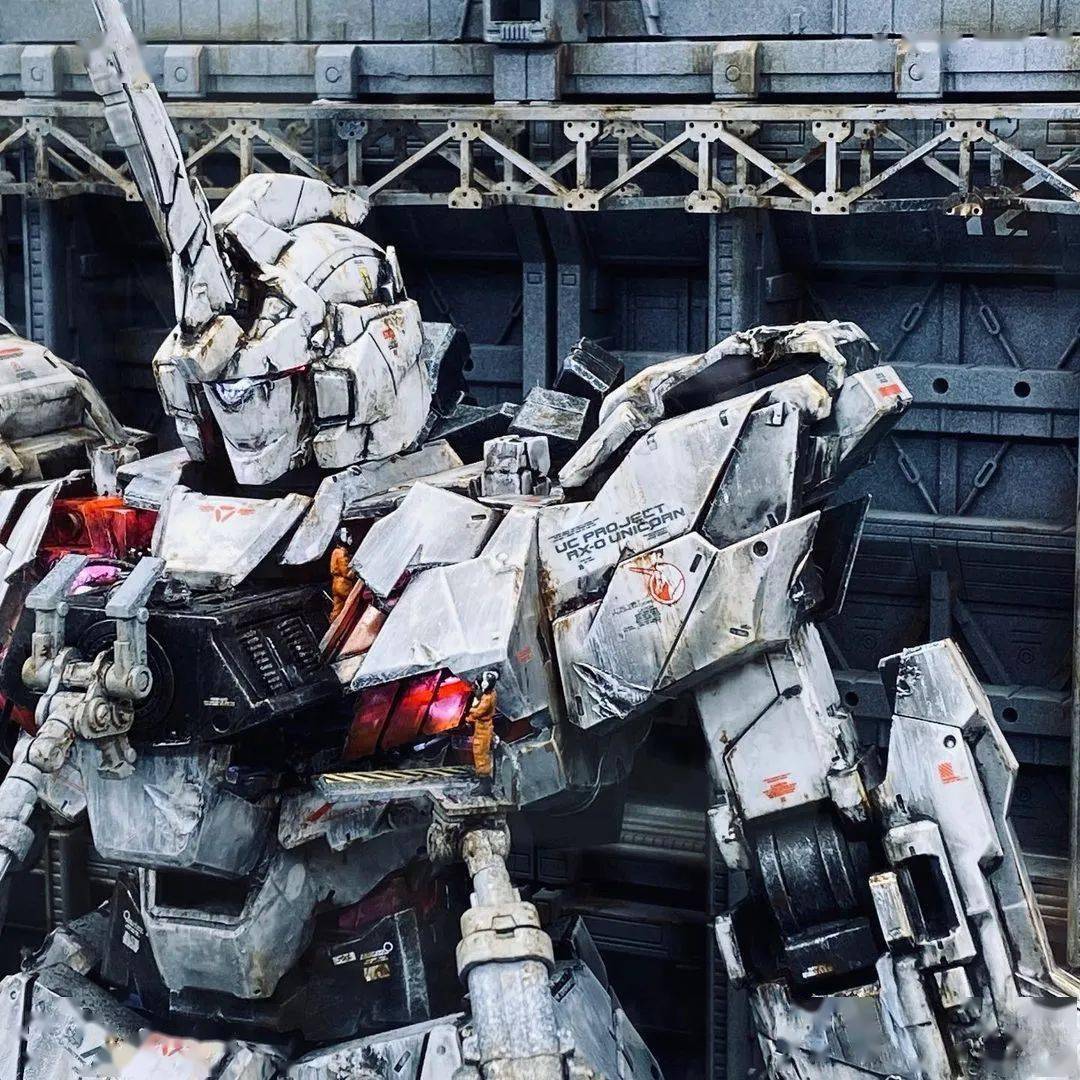 独角兽高达大型战损旧化修车场景