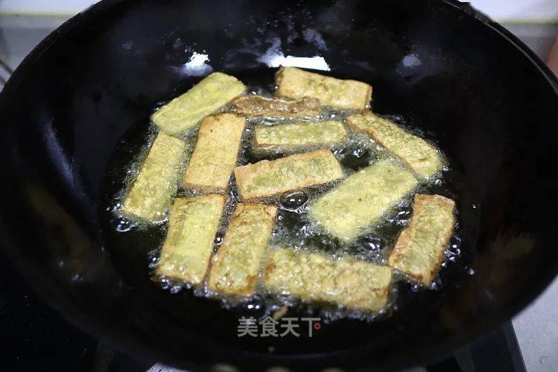 过年必备美味炸物 寓意家肥屋润