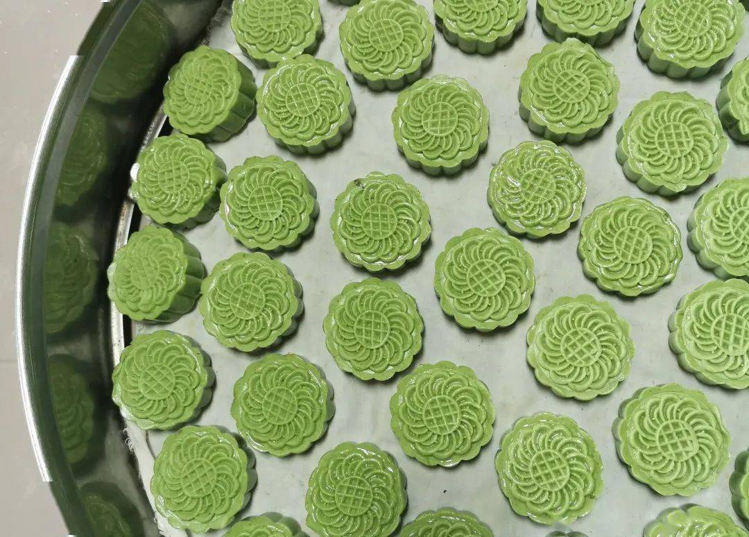 年味畲乡麻叶麻糍香满屋畲乡百姓喜迎幸福年