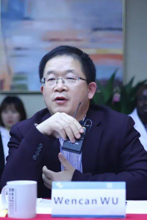 其后,张建书记,吴文灿院长,陈浩院长,van和ashish医师,纷纷发言,他们