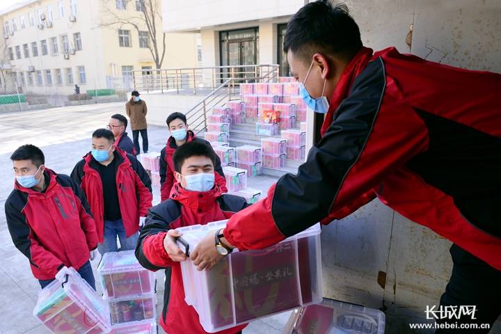 什么是留守人员 3f413f6ed2c043789586e09a6bf951c3.jpeg