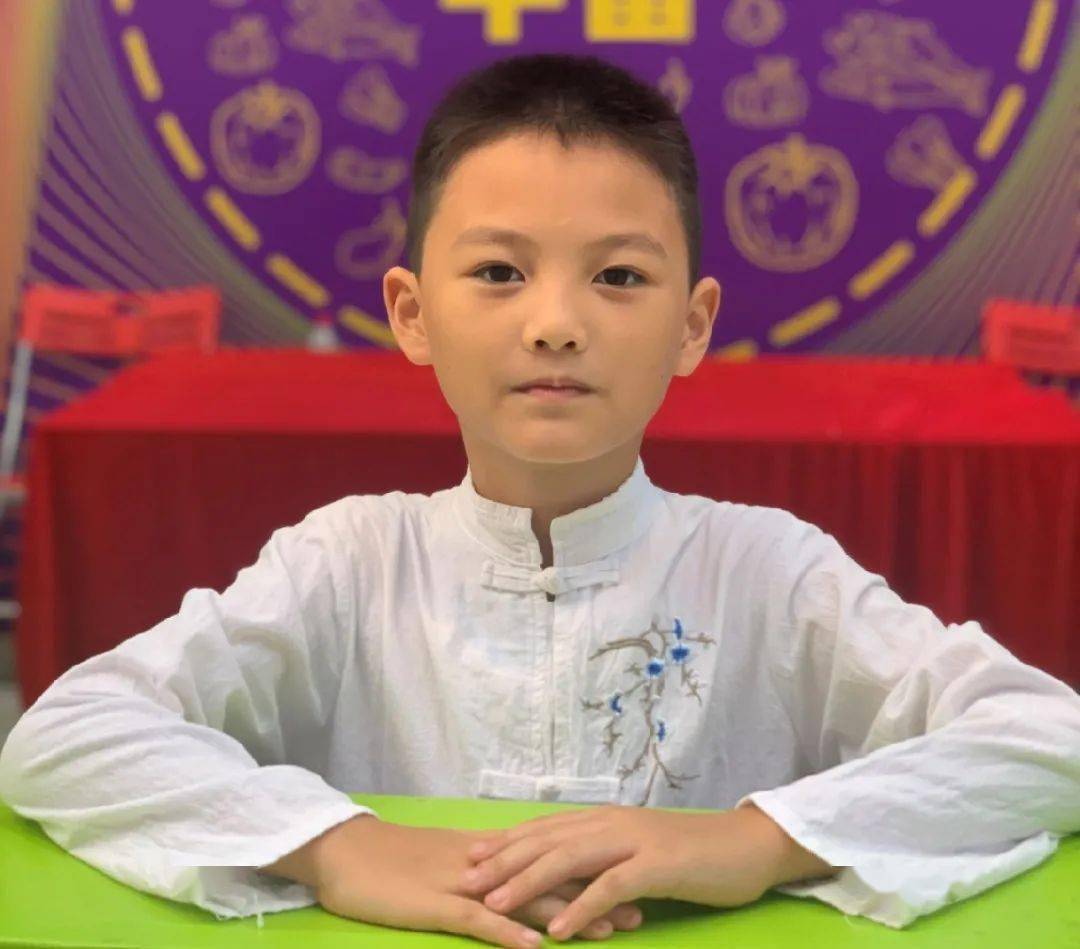 小学霸成长记琴棋书画样样精通的小才子来啦302班程梓轩