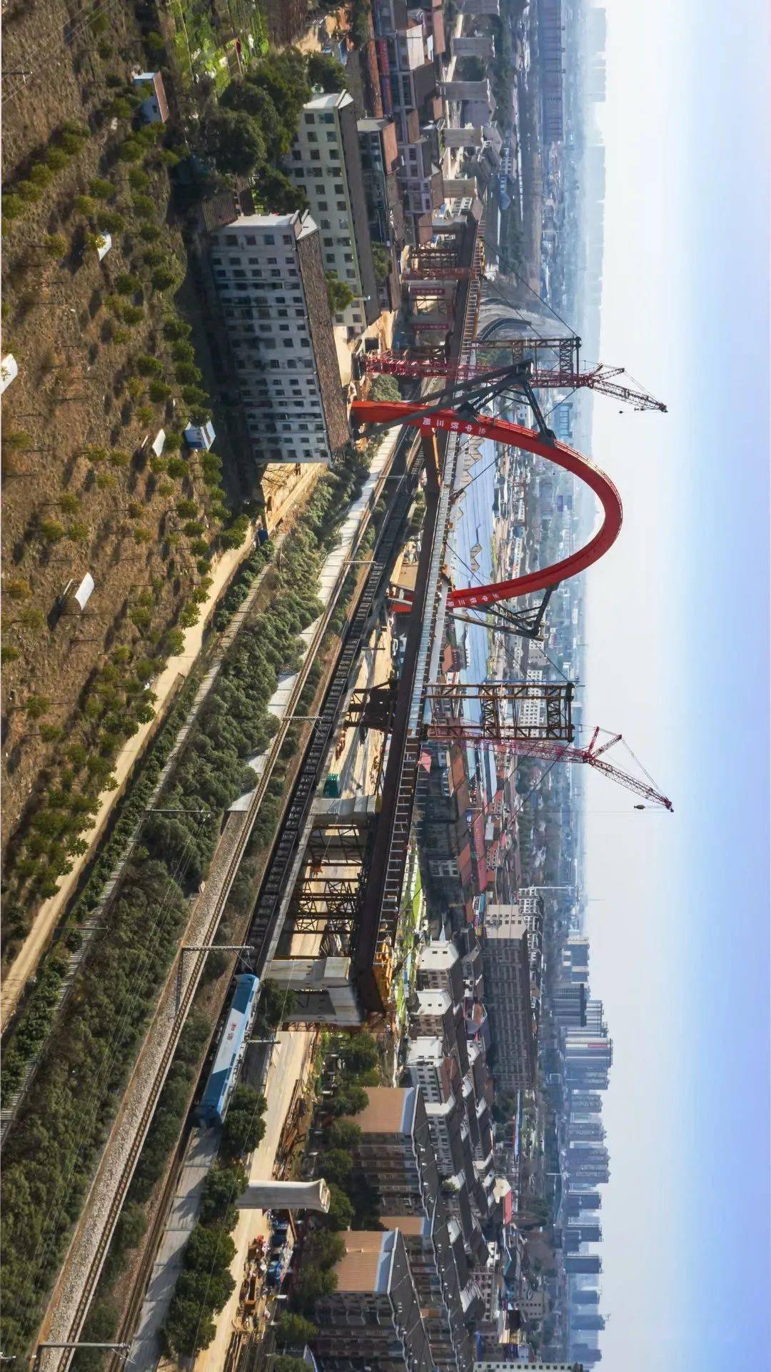 常德山水如此多娇已引无数英才竞折腰创业何必背井离乡把妻儿老小抛