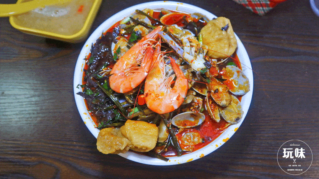 过年不打烊的螺蛳粉店,整整9家!