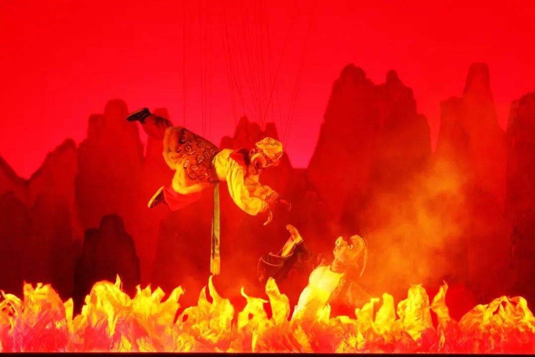 new year改编自中国古典名著《西游记》,唐僧师徒取经途中,被火焰山