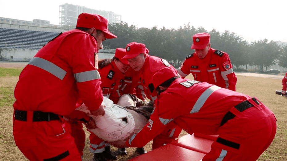 2020年温暖邛崃年度人物雄鹰救援队