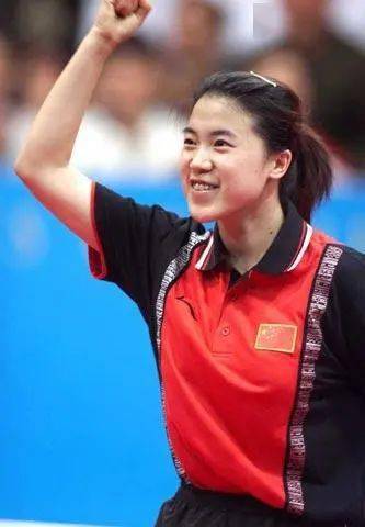 1998年世界杯再度击败李菊夺冠,1999年世锦赛女单女双冠军双双收入囊
