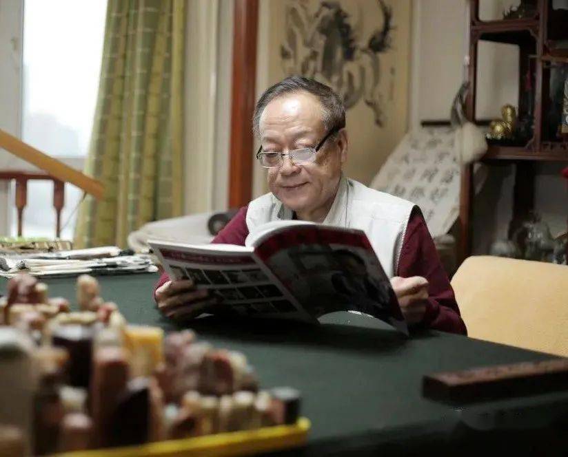 山西画报太原讯(作者:董耀章)以画牛出名的张怀文先生,是我结识的众多