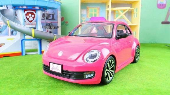芭比娃娃超仿真甲壳虫芭比粉色敞篷车分享
