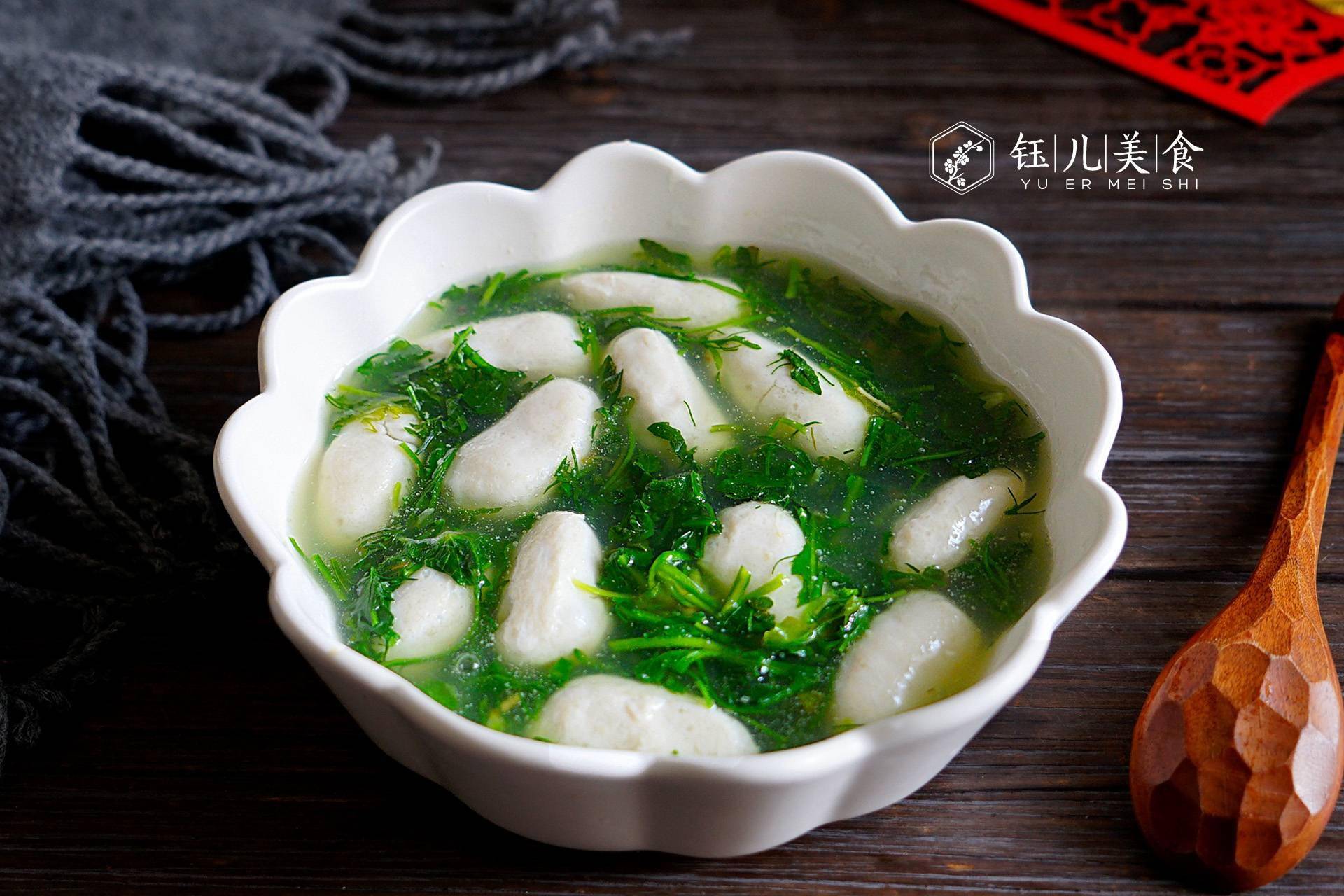 荠菜——荠菜鱼丸汤荠菜味道清香,富含粗纤维,包饺子,煮汤都格外鲜美.