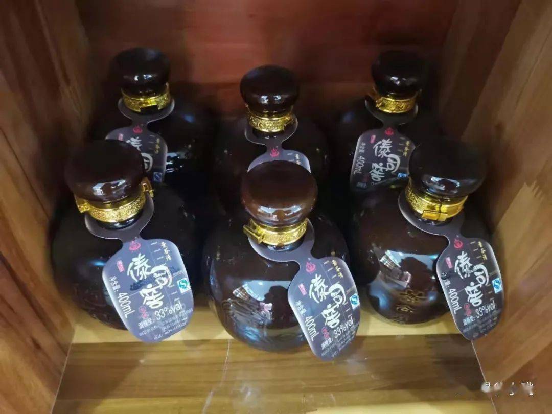 橄榄有情"淡定哥",茶花妩媚"采茶妹",山清水秀"景谷清",一缕情怀"傣司