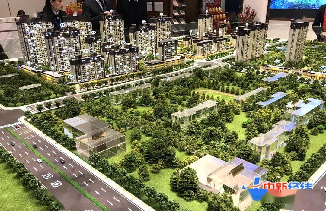 城市年轻人口比例_近几年城市人口比例图(3)