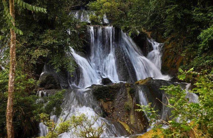 云南河口旅游景点大全图片