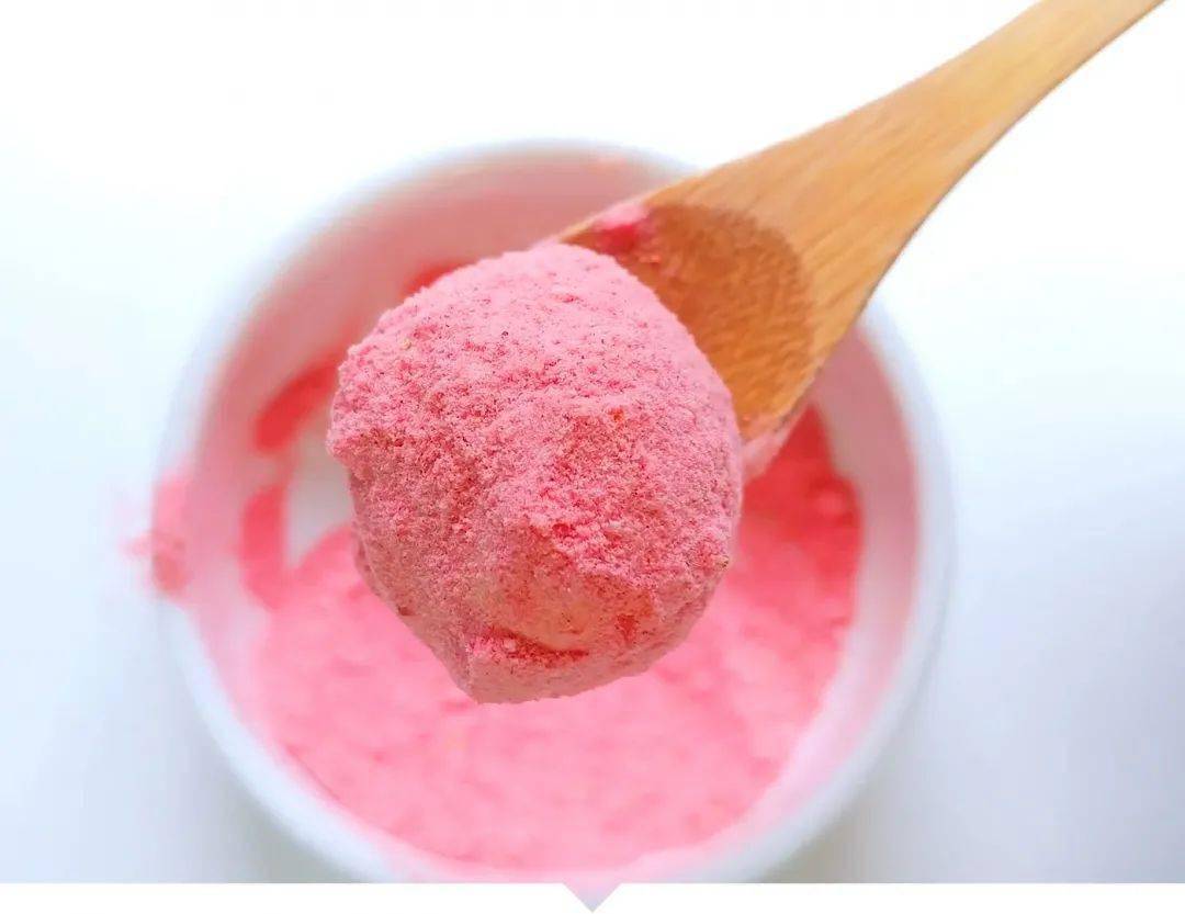 冻干草莓夹心巧克力必备零食属它销量最高酸酸甜甜酥脆可口男女老少都