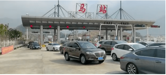 刚刚传来,马站出名了!煎包店全是人