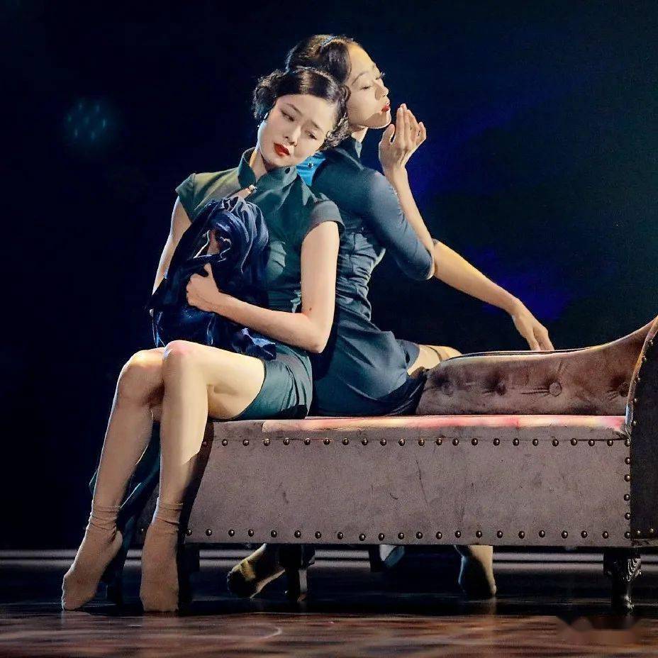 华宵一在风暴舞台表演的9个作品