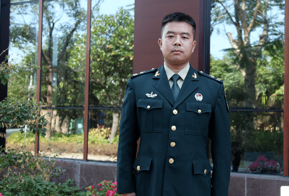 八一学院2017级专科行政管理专业毕业学员,中共党员,火箭军某部服役16