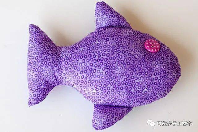旧衣服小碎布做了好多鱼,真的太实用了!(附教程)_小鱼