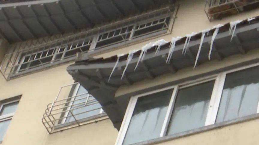 早春时节注意高空坠冰