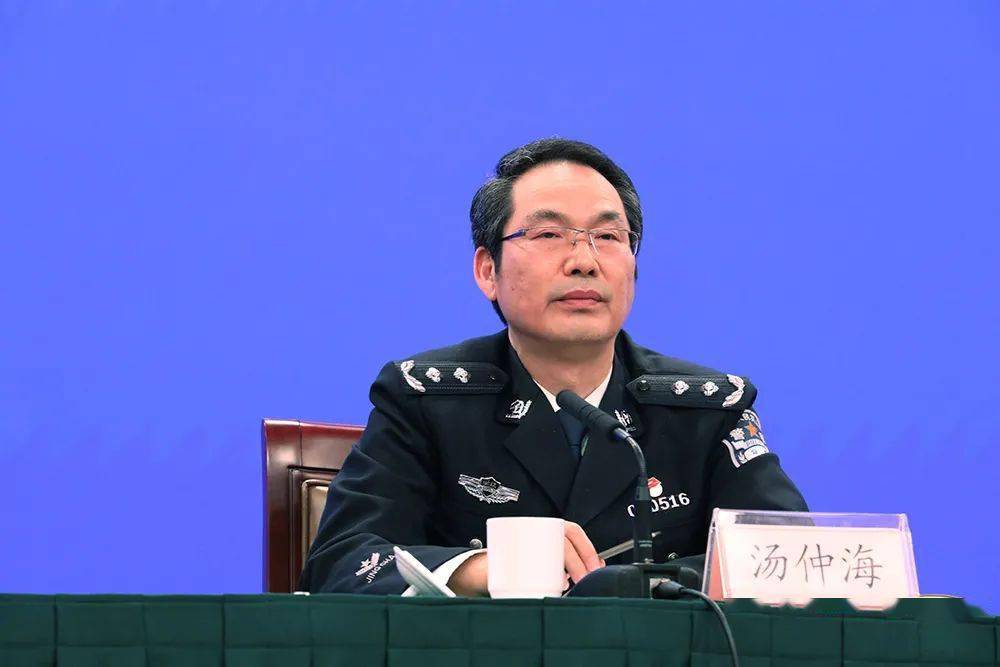 省公安厅交管局局长,高速总队长汤仲海:今年春节是新冠疫情防控常态化