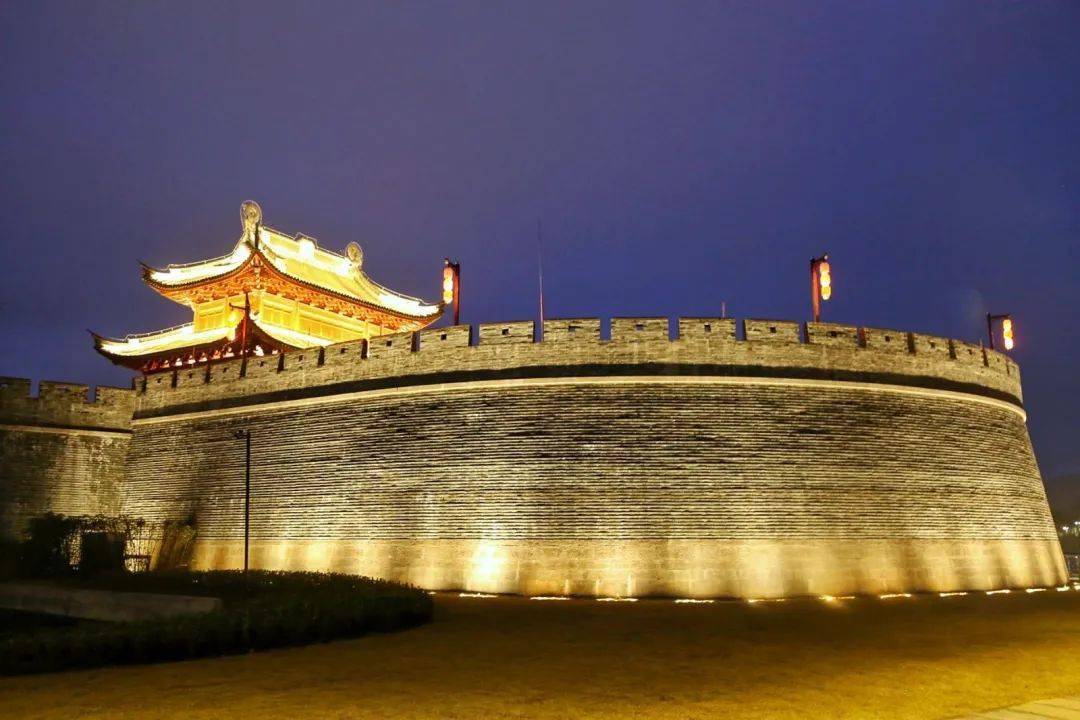 坐4号线游故地慈城，宁波男子被惊艳到了：夜景竟如此美丽！