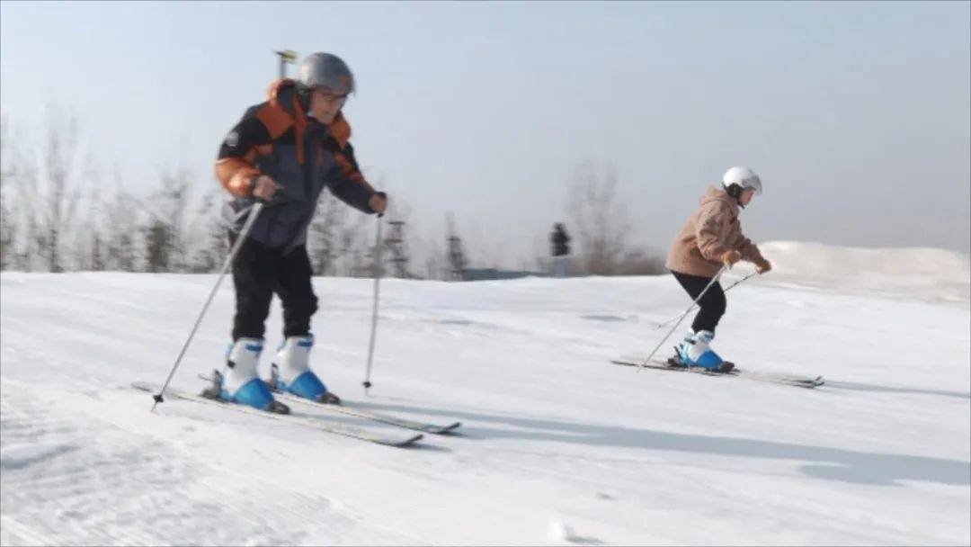 沧县事竞成滑雪场：弘扬冰雪运动 助力北京冬奥