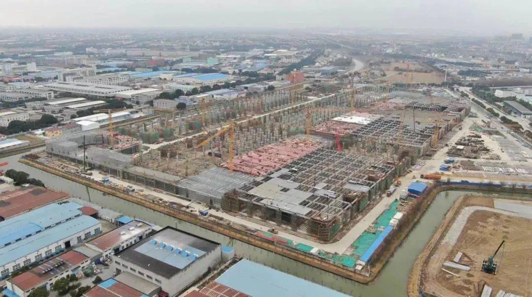 中园经济总量什么时候超美国_美国疫情经济(3)