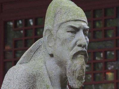 秦桧的反对着:他写的一篇讨伐奏折,写得酣畅淋漓,令人大快人心