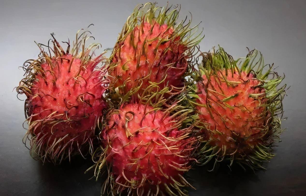 但所种植的水果多半是香蕉,苹果,柑橘,梨子等常见水果以及品种,其产量