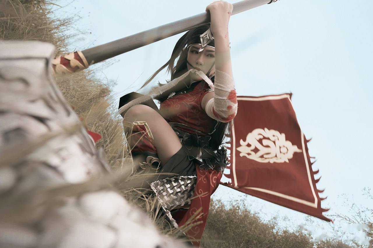 剑网三·天策 · 破虏军娘cosplay ——"不负铠甲,不恋红妆"