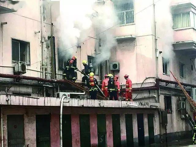 澡堂发生火灾!致5死1伤