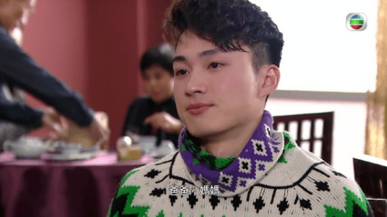 饰演庄逊夫妇的其实纪保罗和亚姐王玮,两位在八,九十年代都非常有名