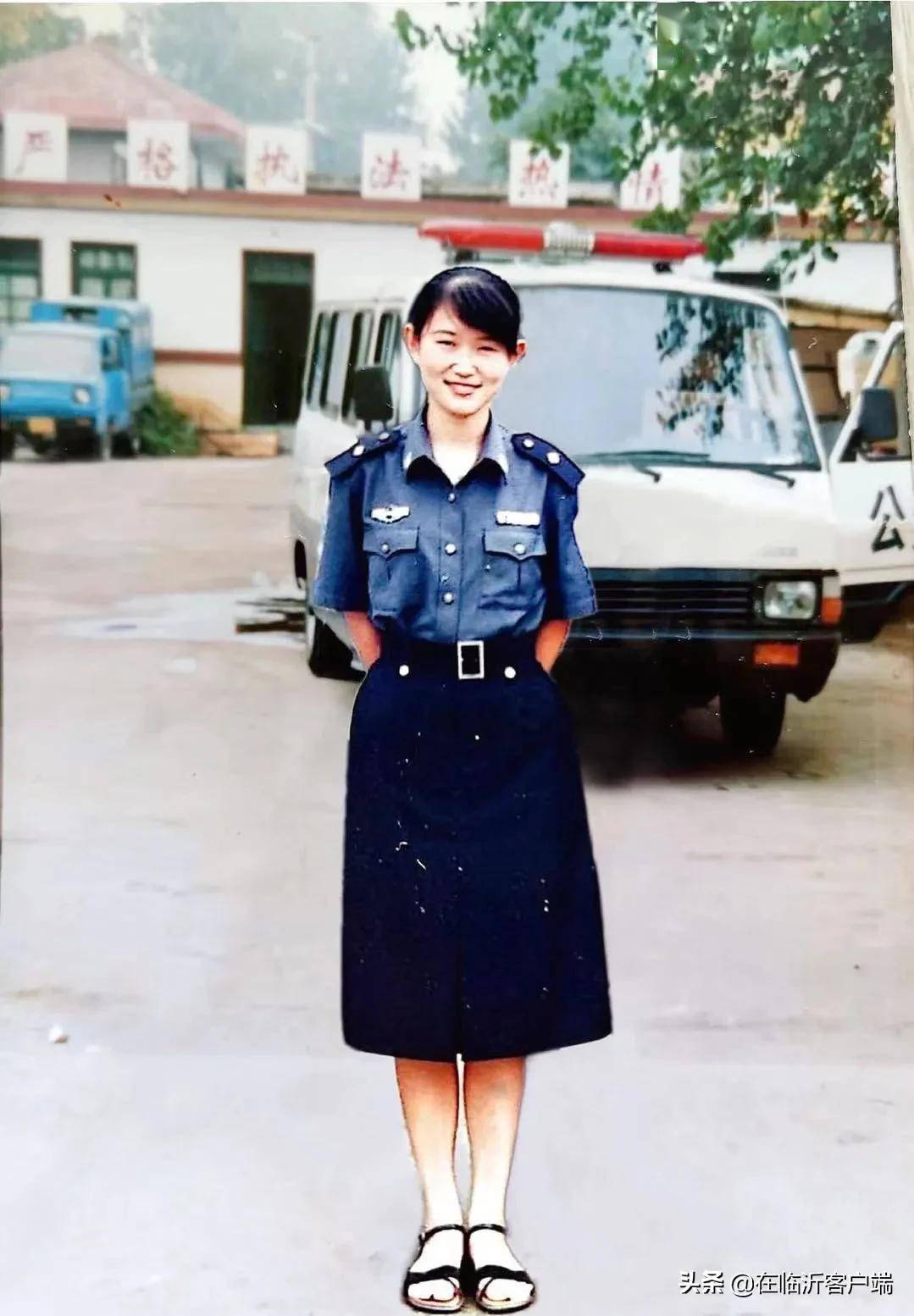 警服裙装着装标准图片图片