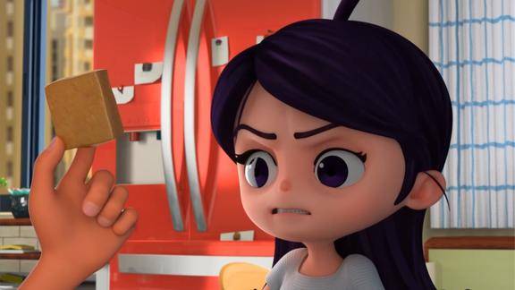 哈喽葡星人:侯烨胆子真大,敢给莎莎吃臭豆腐,莎莎很生气