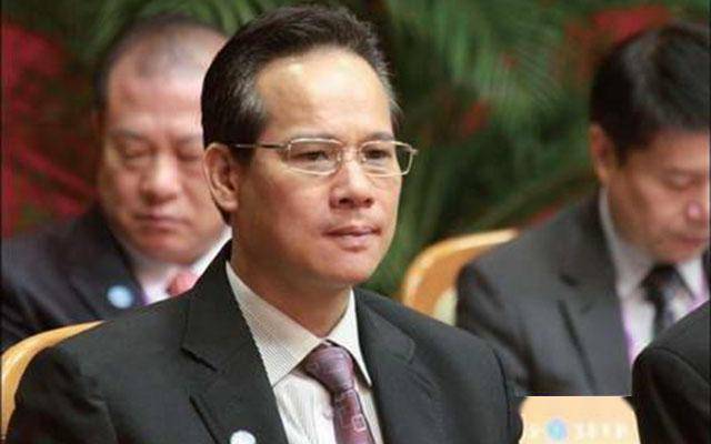 上百名"佳丽"为其服务?这一"土皇帝"罪行揭开,今被捕入狱