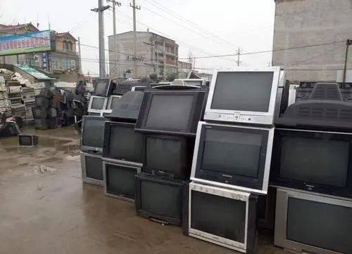 63f40b684f1d4b3fa0aadc19855c24f9.jpeg