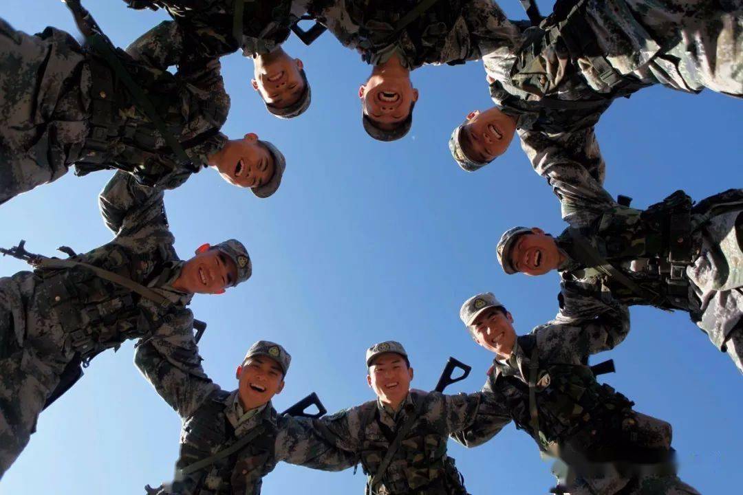 (7)世上有两种爱,一种是戍边战士对祖国的忠诚,一种是老百姓对军人的