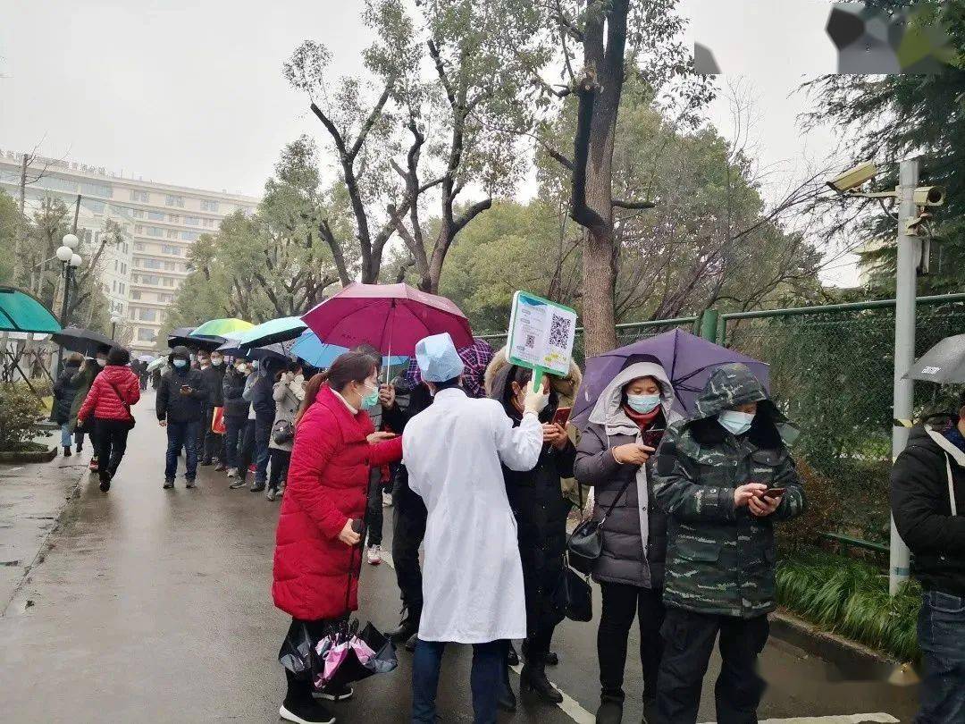 服务人口多_人口多的图片(2)