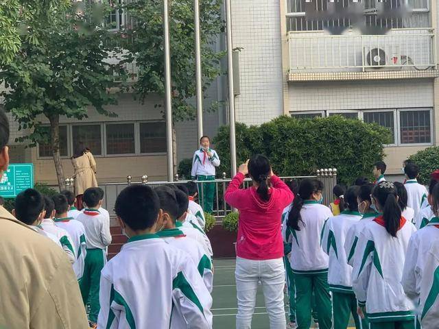 天河神兽归笼看看元岗的孩子们开学第一课都上了啥