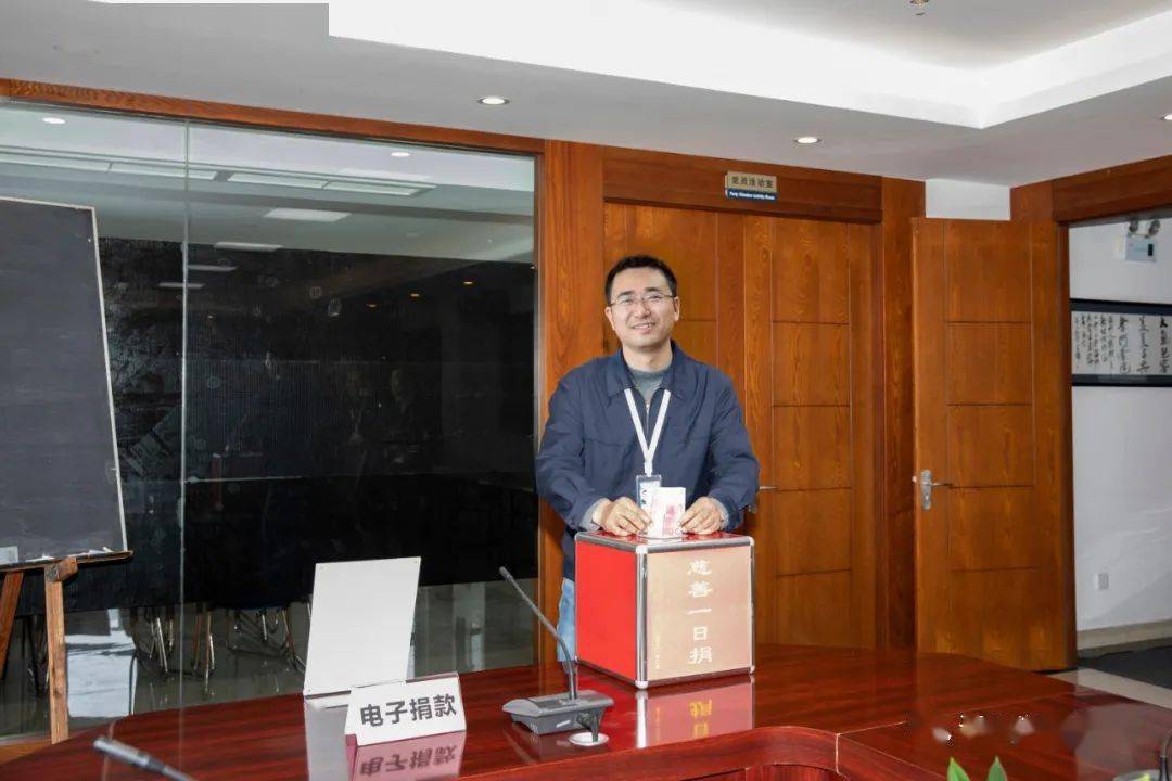 【正能量】这件事,润新默默坚持了十几年