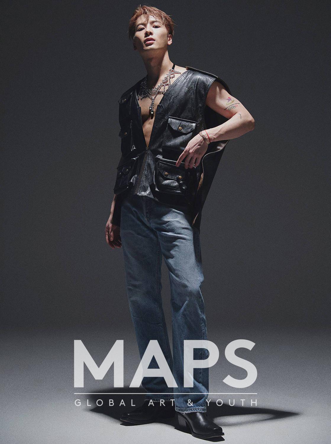 王嘉尔《maps》杂志三月刊画报大放送