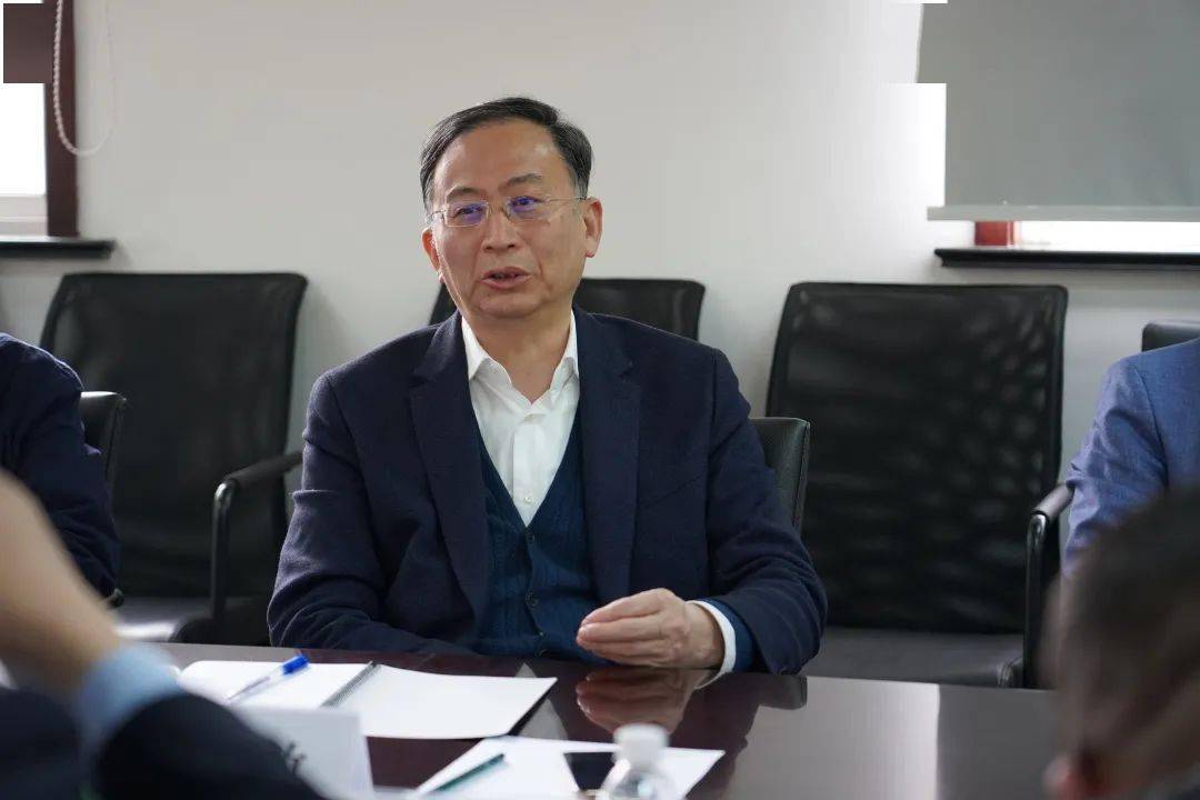 电站集团副总裁卫旭东出席.