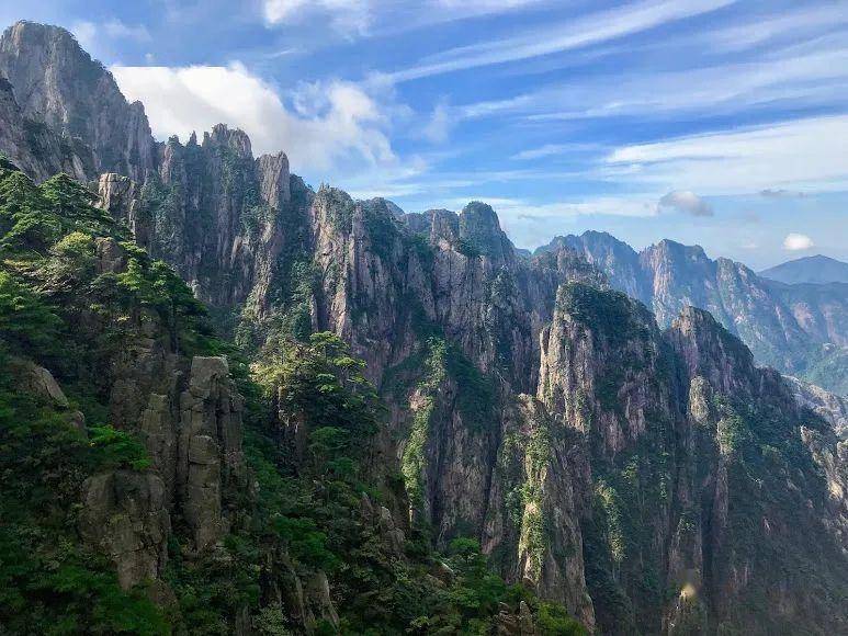 黄山风景区莲花峰、西海大峡谷恢复开放