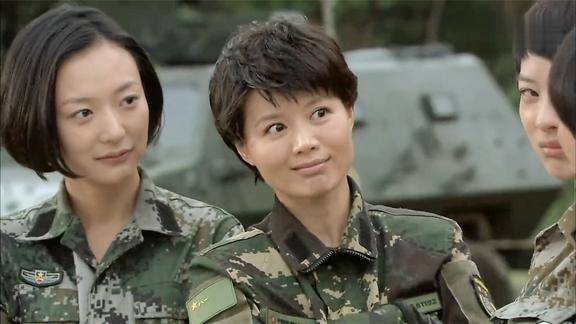 特种兵之火凤凰欧阳倩想放弃集训在谭晓琳的劝说下克服恐惧
