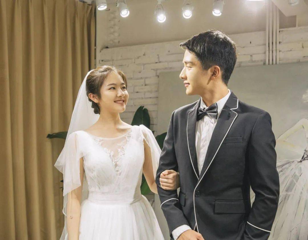 女演员的婚纱时刻真让人念念不忘