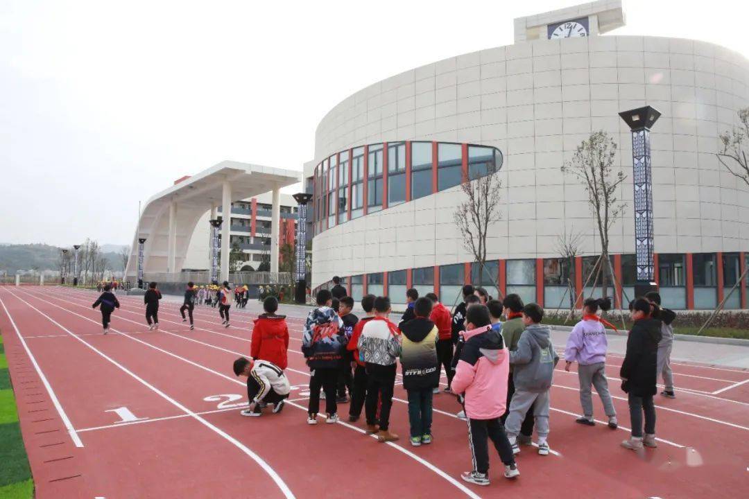 【本地】连江马鼻中心小学新校区投用, 迎来首批学生!