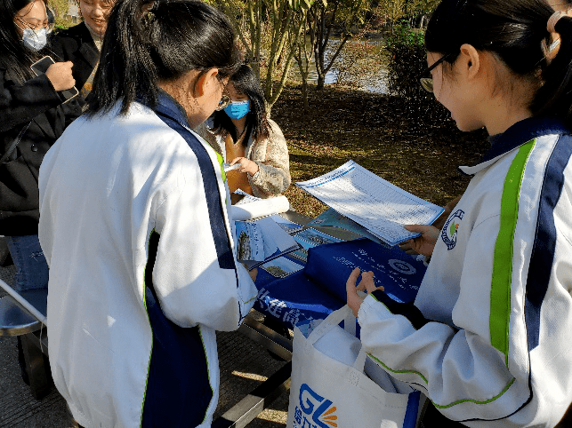 感恩母校行62走进浙江省黄岩中学