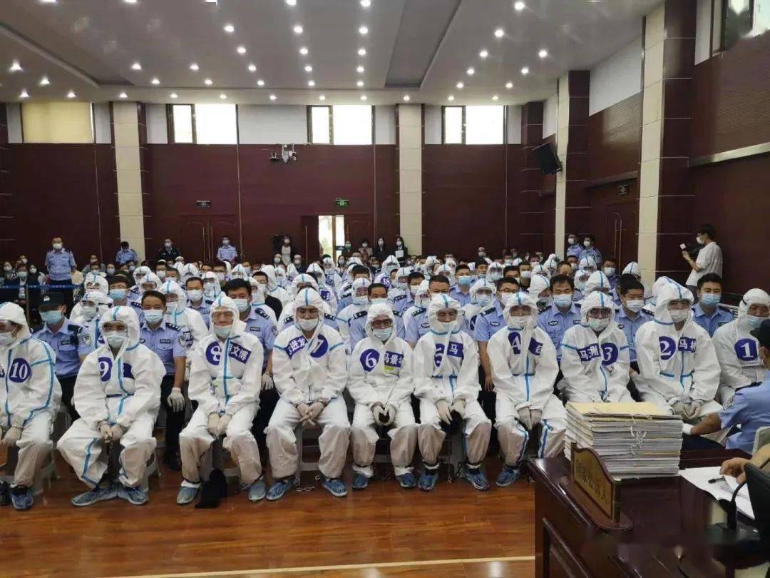 基本案情:2010年以来,被告人拜渊博纠集刑满释放,社会闲散人员,在临夏